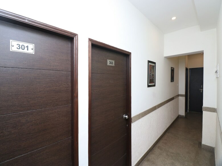 Oyo 27921 Hotel Shalimar