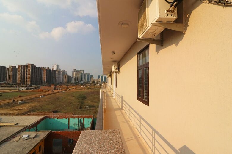 Hotel Oyo Flagship 27639 Sector 69