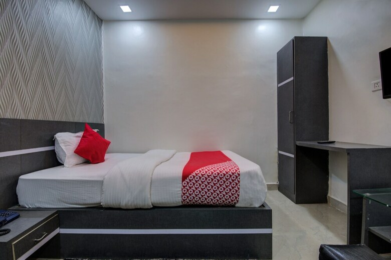Oyo 29204 Hotel Blue Sapphire