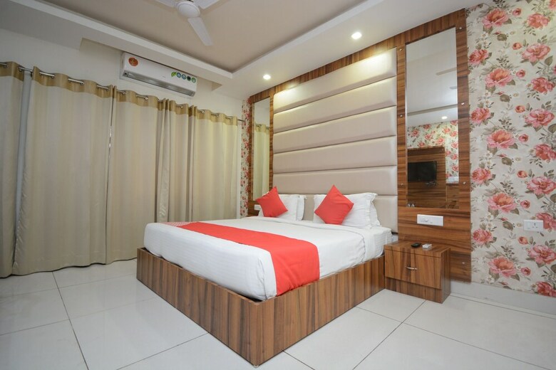 Oyo 31114 Hotel Pal Regency