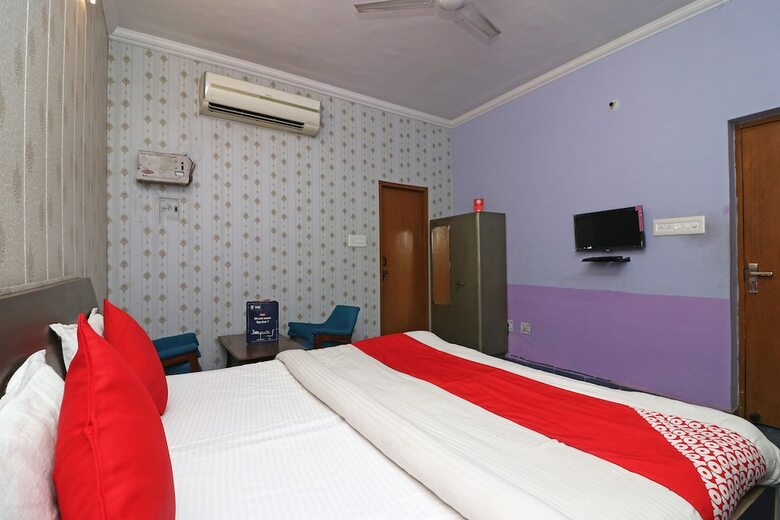 Oyo 16270 Hotel Sweet Home