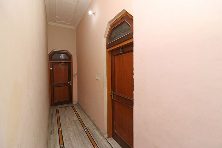 Oyo 16270 Hotel Sweet Home