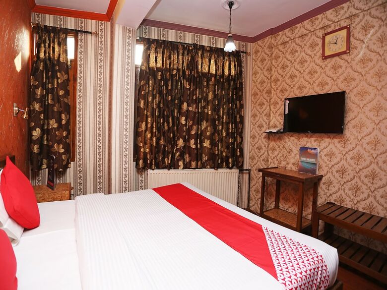 Oyo 24966 Grand Hotel & Restaurant