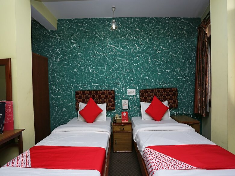 Oyo 24966 Grand Hotel & Restaurant