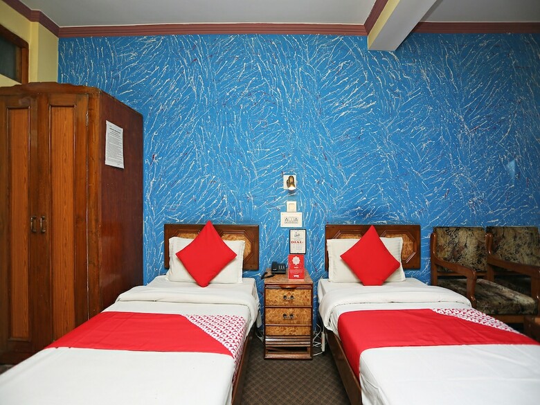 Oyo 24966 Grand Hotel & Restaurant