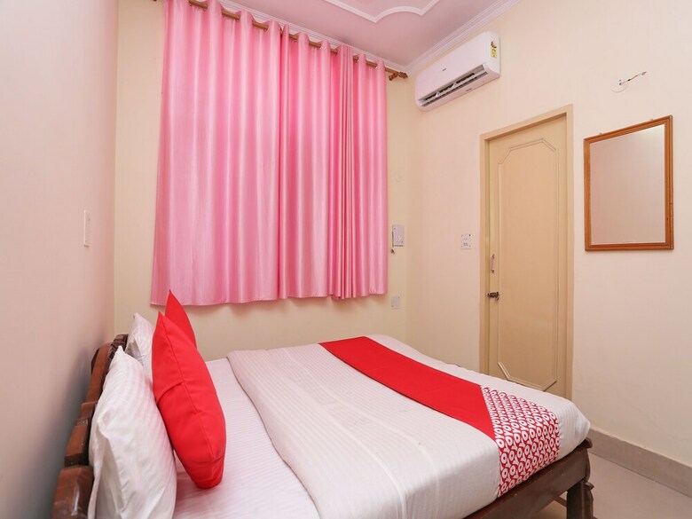 Oyo 36715 Hotel Valley Inn
