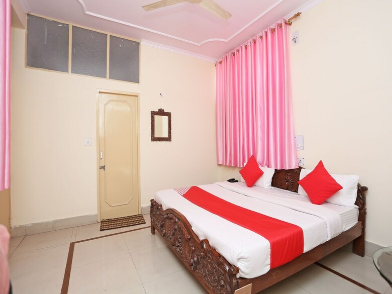 Oyo 36715 Hotel Valley Inn