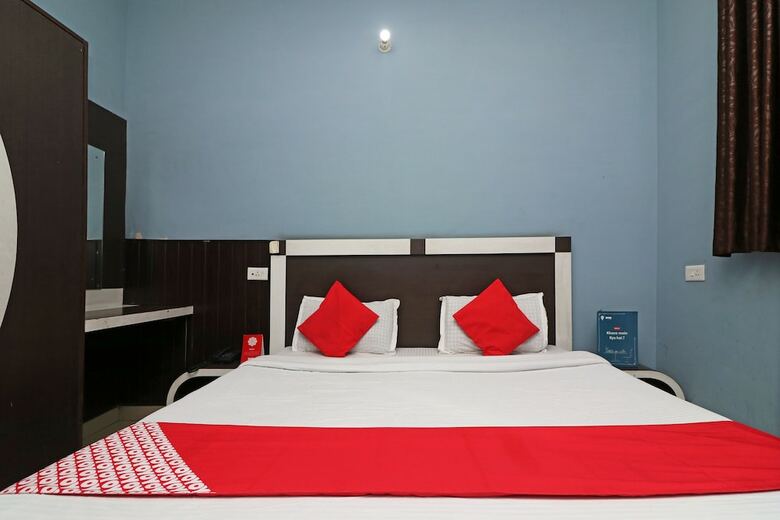 Oyo 29127 Hotel Crown Tower