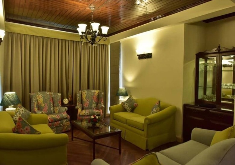 Hotel Adb Rooms The Oak Tree House