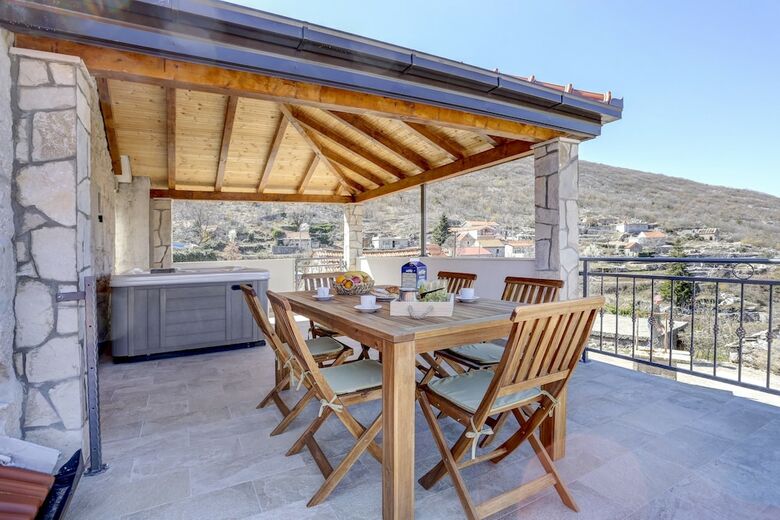 Villa Rustic Stone House Bajeli With Jacuzzi