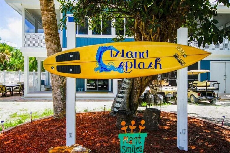 082 - Island Splash
