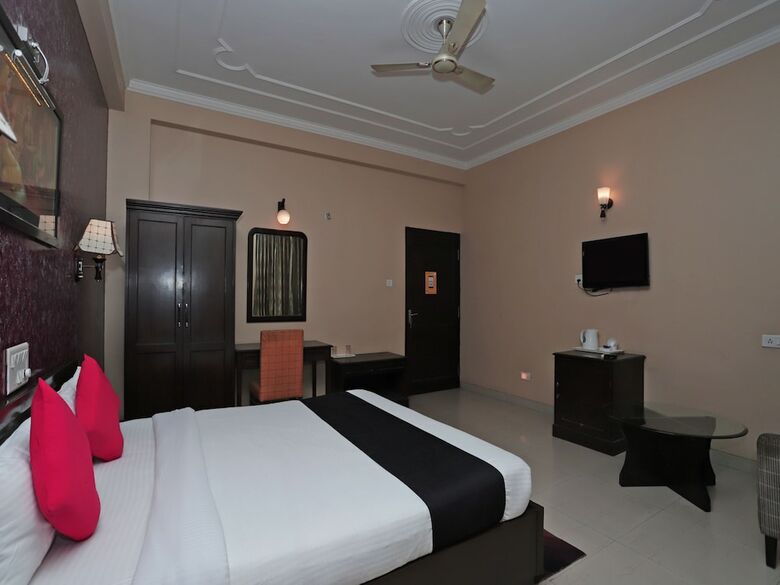 Hotel Rudraksh Plaza
