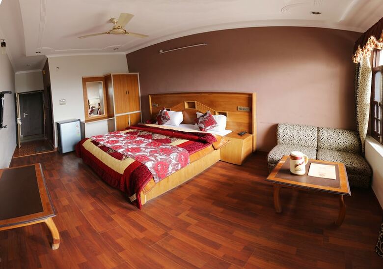 Hotel Sapphire