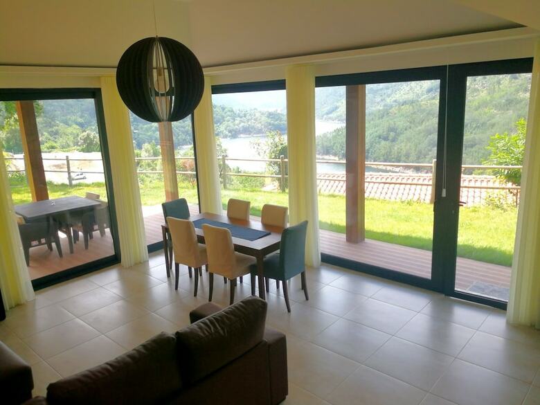 Hotel Dobau Village