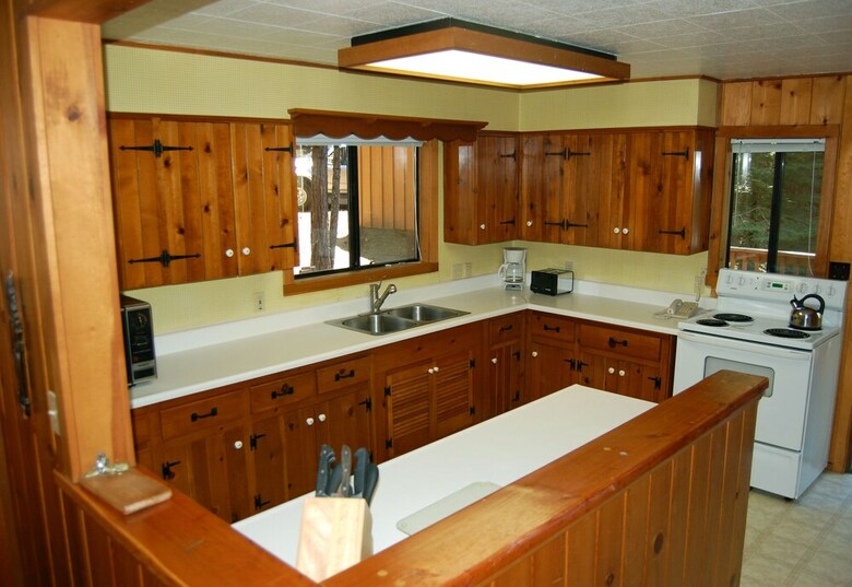 Pine Cabin