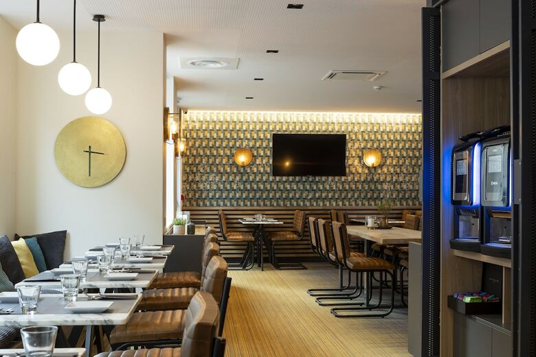 37 Lodge La D�fense Courbevoie