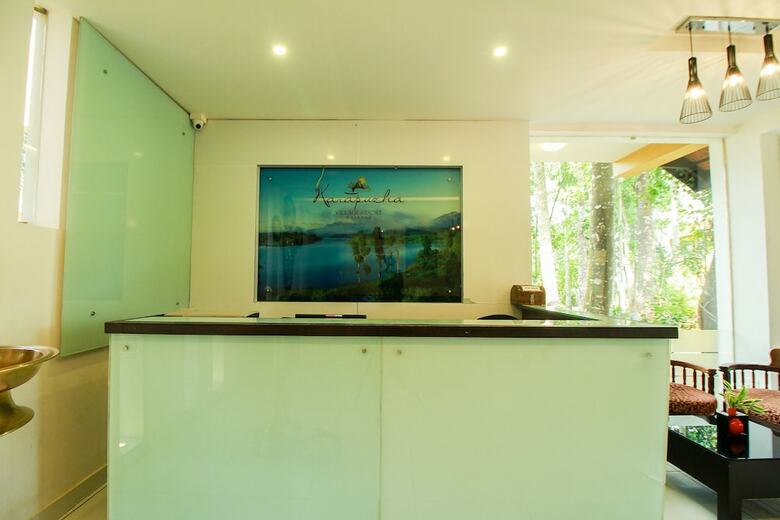 Hotel Palette -karapuzha Village