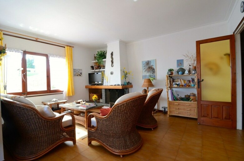 Villa Rocamaura 95