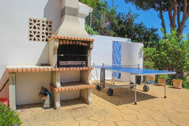 Celia - Oceanfront Villa In Costa Blanca