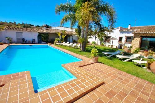 Finca La Coma - Modern, Well-equipped Villa With Private Pool In Benissa