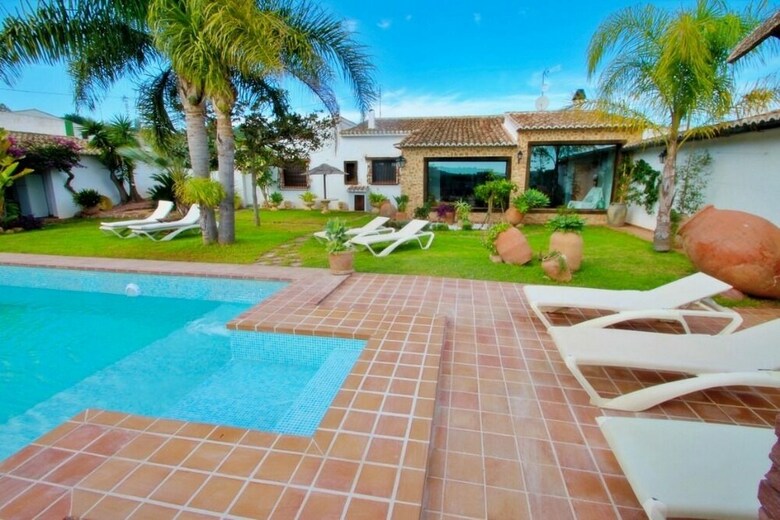Finca La Coma - Modern, Well-equipped Villa With Private Pool In Benissa
