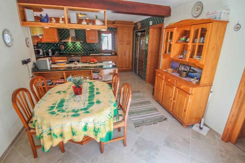Finca Raiz - Modern, Well-equipped Villa With Private Pool In Moraira