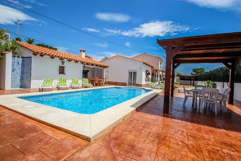 Villa Mercedes - Comfortable Holiday Accommodation In Calpe