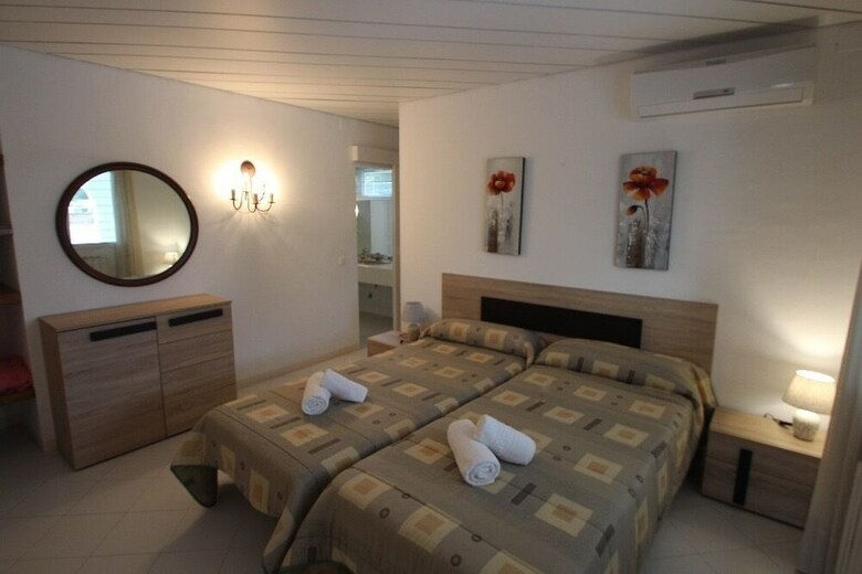 Rosario - Modern, Well-equipped Villa With Private Pool