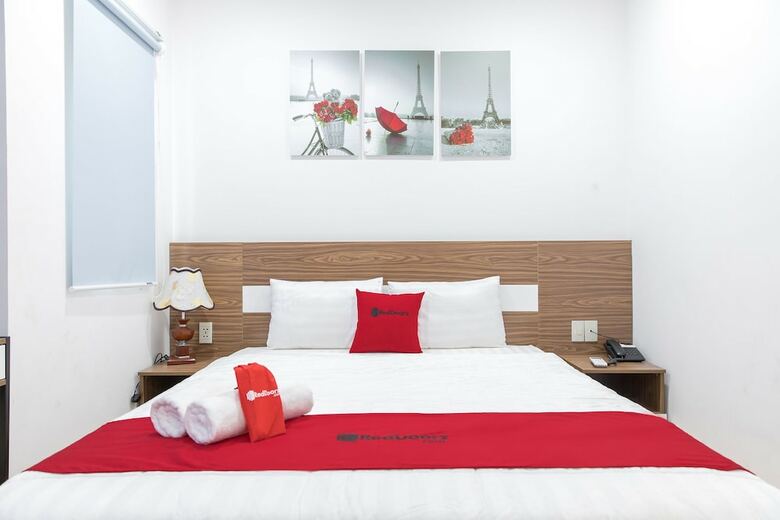 S-hotel
