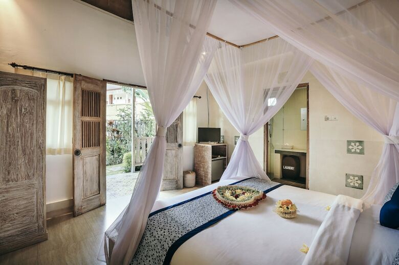 Bed & Breakfast Ubud Glassy Villa