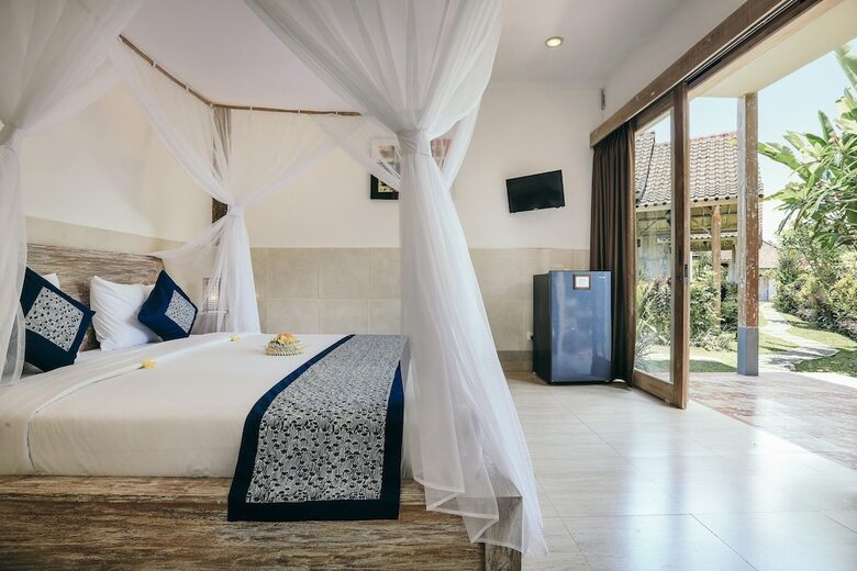Bed & Breakfast Ubud Glassy Villa