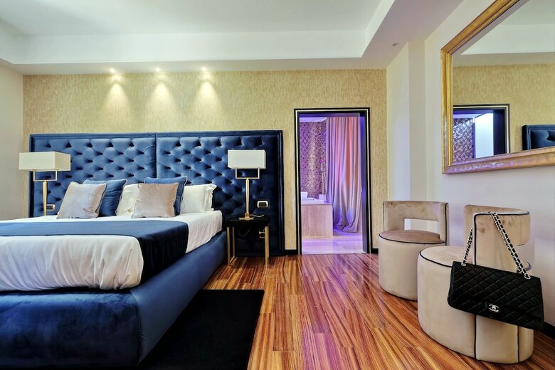 Hotel Spanish Diamond Luxury Suites Jacuzzi