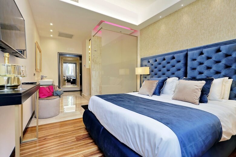 Hotel Spanish Diamond Luxury Suites Jacuzzi