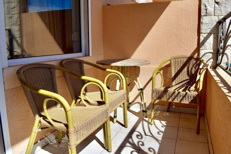Villa Dolphin Apartments