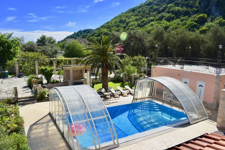 Villa Dolphin Apartments