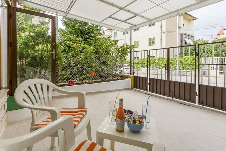 Apartamentos Studio Leon-sara