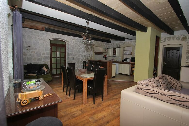 Apartment Vlado Next To The Beach