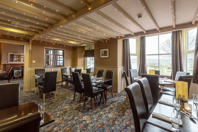 Hotel The Fox And Hounds