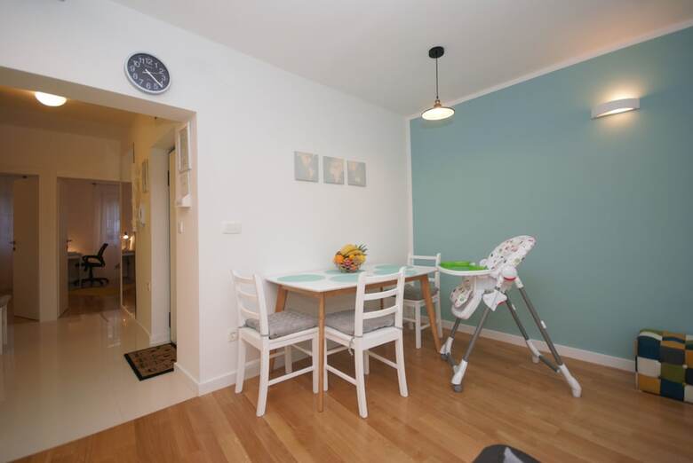 Apartment Split Mia