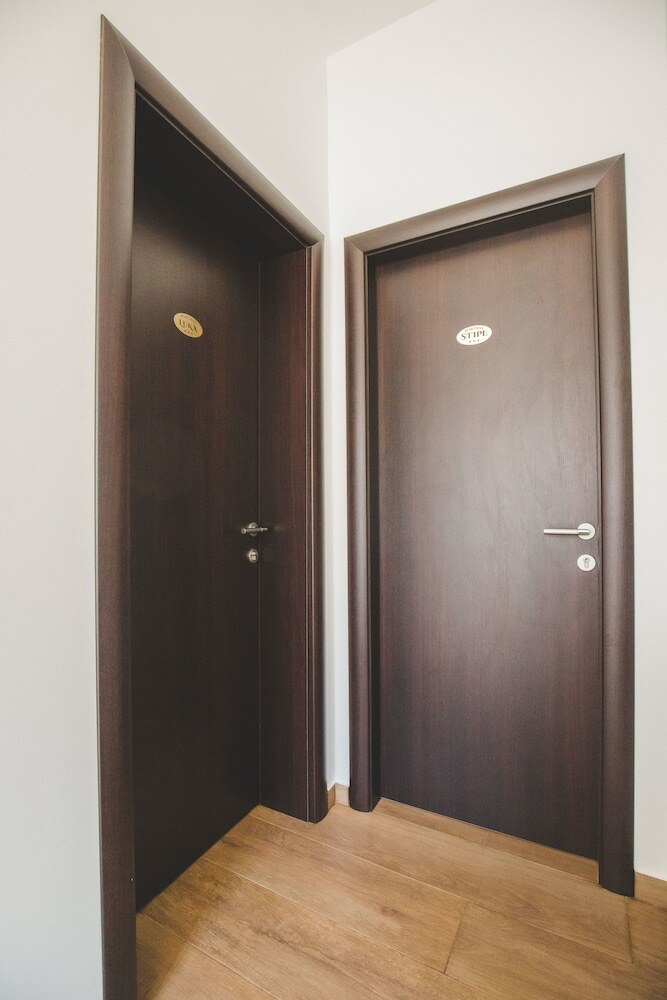 Apartamentos Salsa Brac