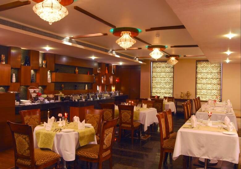 Hotel Hk Clarks Inn, Amritsar