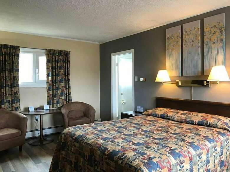 Posada Coastal Inn Kingfisher