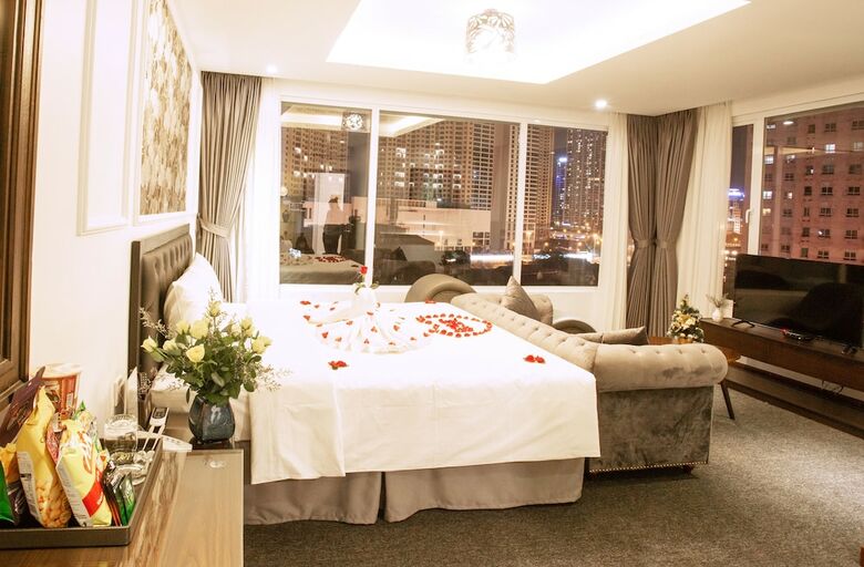Adeline Hotel