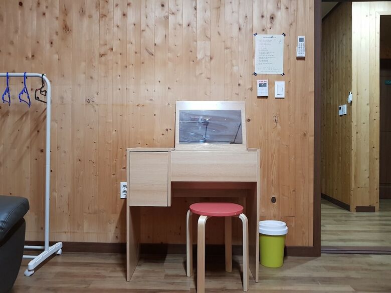 Hostal Woljeong View Guesthouse - Hostel
