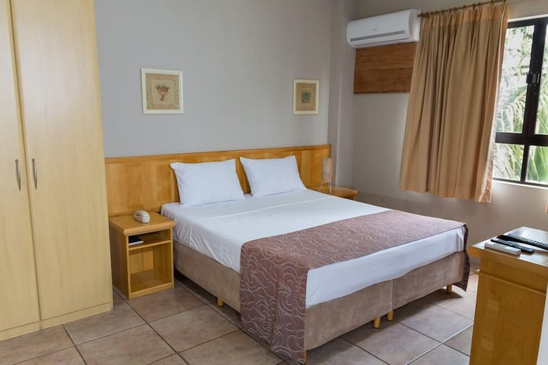 Maria Quit�ria Hotel E Flat