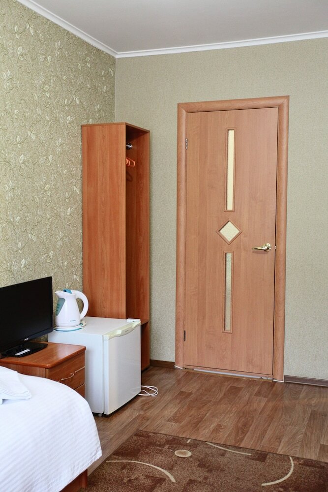 Avrora Hotel