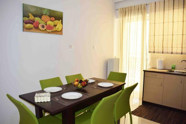 Apartamentos Angela House
