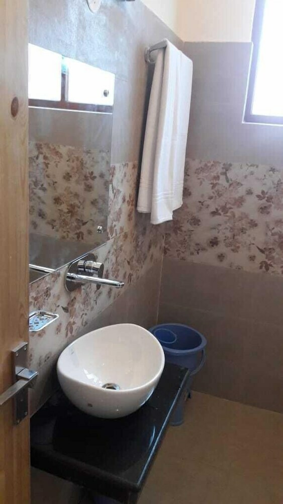 Hotel White Water Inn Mcleodganj