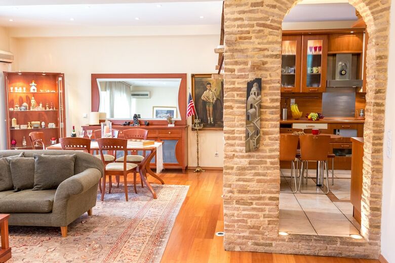 Apartamentos Athenian Luxury House