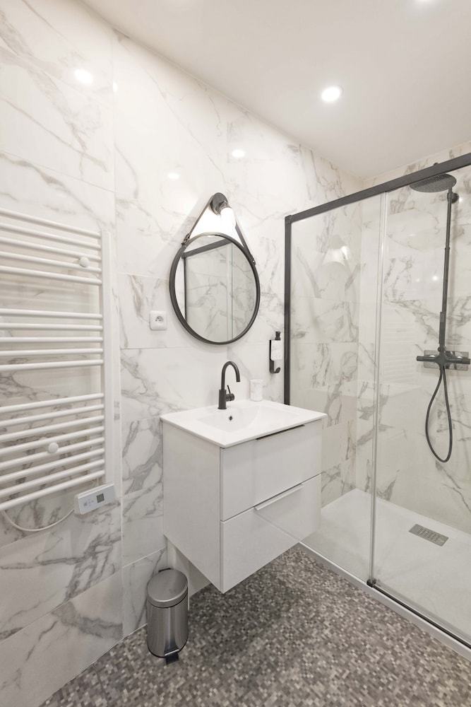 Villa Lafaille Apartment Hotel By J